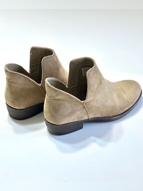 Rocket Dog Suede Chelsea Ankle Boots in Tan